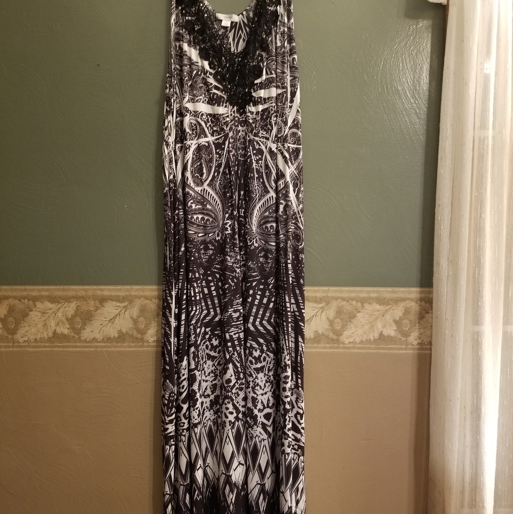 CJ Banks black & white flowy dress Size 22